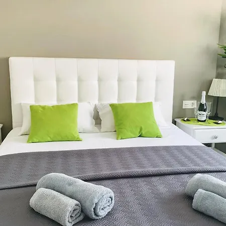 51e-scape Apartment